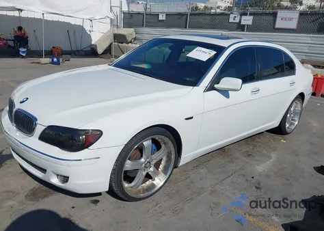 2007 BMW 750Li из США, поврежденный, VIN WBAHN83557DT66840